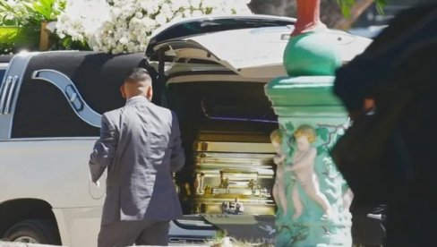 EL MENČO SAHRANJEN U ZLATNOM KOVČEGU: Sprovodu meksičkog narkobosa prisustvovali samo najbliži