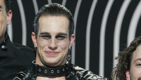 Pevač Lavine skinuo šminku - i niko ne veruje da je to ISTA osoba (FOTO)