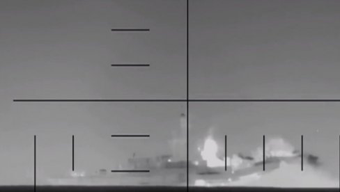 ПОГЛЕДАЈТЕ - ПЕНТАГОН ОБЈАВИО СНИМАК ТОРПЕДОВАЊА: Хегсет сеири - америчка подморница потопила ирански ратни брод (ВИДЕО)