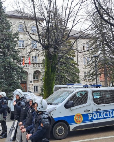 U MUP STIŽE POJAČANJE OD 1.500 SLUŽBENIKA: Čelnici bezbednosnog sektora u Crnoj Gori o novim zakonskim rešenjima