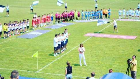 БАЊИЦА ОКУПЉА МЛАДЕ ФУДБАЛЕРЕ: Почиње 17. Меморијални турнир „Деда Млађа Митровић“