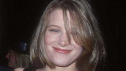 SVI SU BILI ŠOKIRANI KADA SE LEPOTICA IZ 90-TIH DEFORMISALA: Sada je smršala 45 kilograma i priča se da se vraća glumi! (VIDEO)