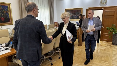 МАЦУТ СА ЛОНЧАРОМ И ЛАЗАРЕВИЋ: Тржиште лекова уредно снабдевено, лекови на рецепт међу најјефтинијима