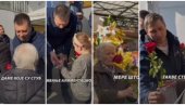 NIKADA VIŠE ŠTANDOVA SNS U BEOGRADU: Svi izašli na ulice da čestitaju sugrađankama dan žena (FOTO/VIDEO)