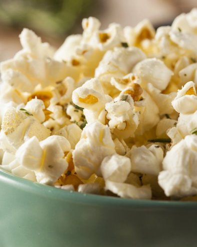 KOLIKO KALORIJA IMAJU KOKICE? Evo koliko su dobre za one koji žele da smršaju