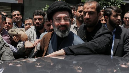 MODŽTABA HAMNEI JE RANJEN: Tvrdnje "Vašington posta" - Izolovan je i ne odgovara na poruke