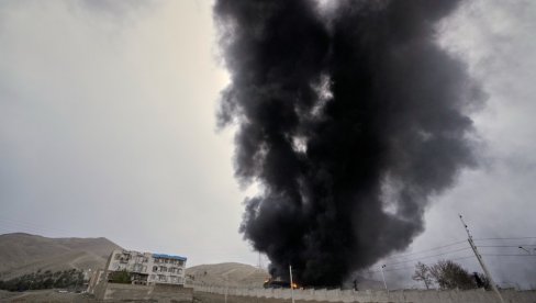 РАКЕТА РАЗНЕЛА СЕДИШТЕ КАТАРСКЕ ТЕЛЕВИЗИЈЕ: Израел извео још један језив напад на новинаре (ВИДЕО)