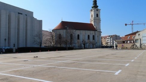 PONOVO RADI PARKING KOD SNP: U centru Novog Sada obnovljeno parkiralište