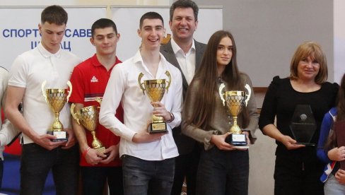 PRIZNANJA NAJBOLJIM SPORTISTIMA: Grad Šabac nagradio najuspešnije u 2025.