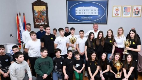 НАЈВИШЕ ПРИЗНАЊА ЗА ОДБОЈКАШИЦЕ: Бела Црква прогласила најбоље спортисте у 2025. години