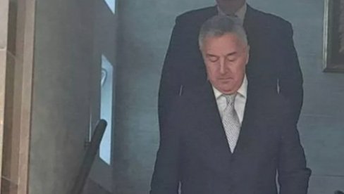 MILO NE DOLAZI NA SASLUŠANJE O CRNIM TROJKAMA: Đukanović u dopisu Anketnom odboru objasnio zašto danas neće doći u Parlament