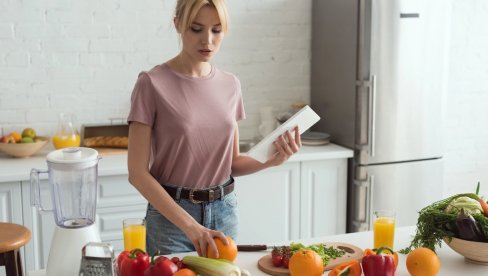 КОЈЕ ВОЋЕ НАЈВИШЕ ПОМАЖЕ ПРИ МРШАВЉЕЊУ? Кључни је сагоревач масти