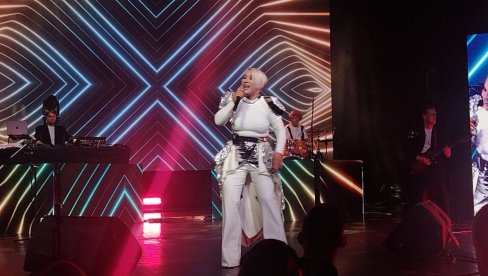 OPET NA JESEN: Indira Kolonija četvrti put na druženju sa beogradskom publikom (FOTO)