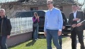 PREDSEDNIK SA NARODOM: Vučić obilazi porodično gazdinstvo Đorđević u Mramorcu kod Smederevske Palanke (VIDEO)