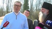 VUČIĆ U SMEDEREVSKOJ PALANCI: Predsednik obilazi manastir Pinosava (VIDEO)