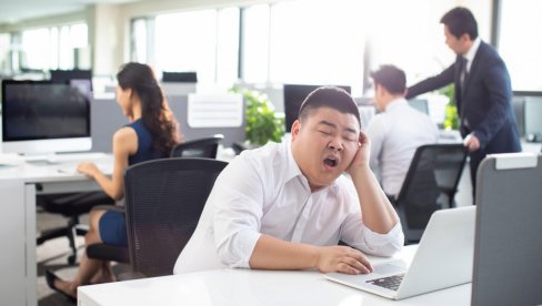 NEOBIČAN SLUČAJ U FRANCUSKOJ: Zbog dosade na poslu tužio firmu!