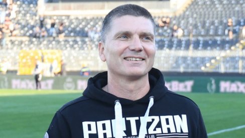 АЈДЕ ДА ИМ ПОКАЖЕМО! Срђан Благојевић после драме на Партизан - ТСЦ открио како је причао са играчима и шта се дешава међу црно-белима