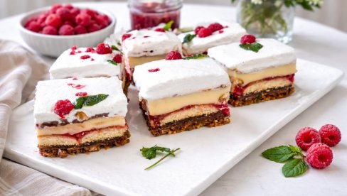 ЈАФА КОЦКЕ СА МАЛИНАМА: Освежавајуће, кремасто и богатог укуса