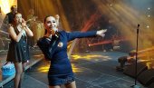 МУЗИЧКА НОЋ КОЈА ЋЕ СЕ ПАМТИТИ: Цеца Ражнатовић песмом одушевила публику у Чачку (ФОТО)