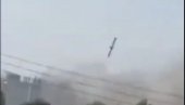 AMERIČKA BAZA POGOĐENA JE SA ŠEST RAKETA CENTKOM: Iran lansirao hiljade dronova i raketa na civile u Zalivu (VIDEO)