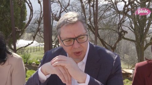 ОВО МИ ЈЕ ОД ВУЧКА, МОРАМ ОВО ДА ЧУВАМ: Домаћица на посебан начин одушевила председника