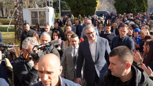 PREDSEDNIK REPUBLIKE SRBIJE NA TRIBINI FONDA PIO U SEVOJNU: Država će nastaviti da postupa odgovorno prema penzionerima (FOTO)