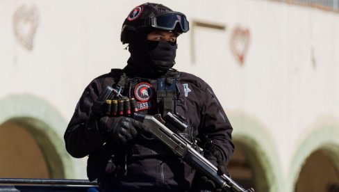 ИМА МРТВИХ У ПУЦЊАВИ У АМЕРИЧКОЈ БАЗИ: Хитне службе на терену