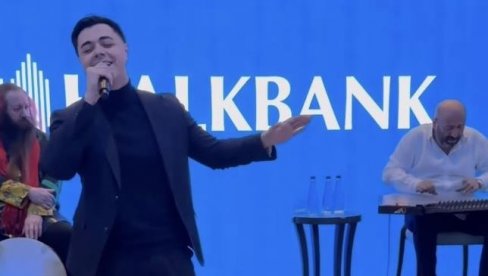 НАСТУП СА ТУРСКИМ МУЗИЧАРИМА О КОМЕ СЕ ПРИЧА ДАНИМА: Нермин Ханџић добио прилику какву нико од младих певача није имао (ФОТО