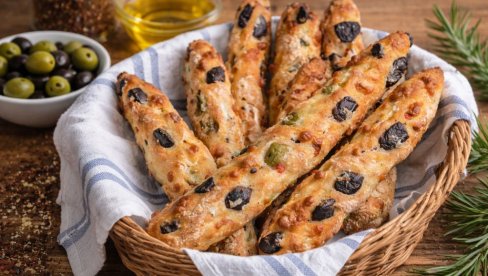 ŠTAPIĆI SA MASLINAMA: Savršena zdrava grickalica