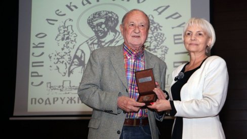U SMEDEREVU ODRŽAN SIMPOZIJUM LEKARA: Srebrnjak grada doktoru Jovanu Hadži Đokiću