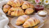МИРИСНИ ДОМАЋИ КРОАСАНИ СА ЏЕМОМ: Ваздушасто и неодољиво тесто