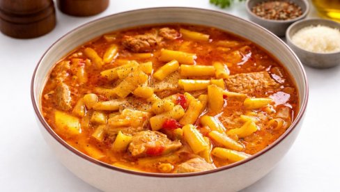 ЧОРБАСТА БОРАНИЈА СА ТЕЛЕТИНОМ: Старинско јело пуно укуса