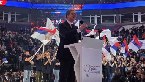ACO, SRBINE! Cela Arena odzvanja u čast Vučića (VIDEO)