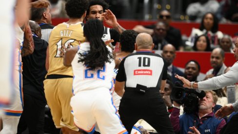 SKANDAL O KOM BRUJI AMERIKA: Opšta tuča na meču Vašingtona i Oklahome, povređen fotograf (VIDEO/FOTO)