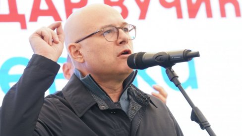 ПОНОСАН НА СВЕ НАШЕ ЉУДЕ, ЗАХВАЛАН ПРЕДСЕДНИКУ, КОАЛИЦИОНИМ ПАРТНЕРИМА Вучевић јутро после убедљивих 10:0 на локалним изборима