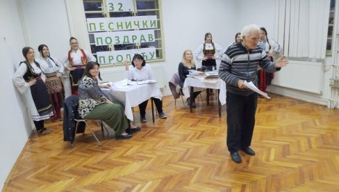  ПЕСНИЧКИ ПОЗДРАВ ПРОЛЕЋУ: Традиционална манифестација КУД Караџић у Лозници