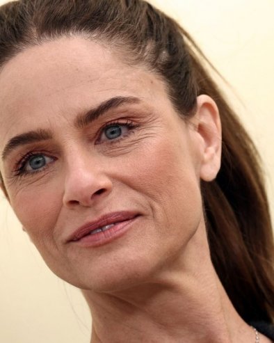 ПОЗНАТА ГЛУМИЦА ОТКРИЛА ДА ИМА РАК: У исто време умирали су јој и отац и мајка, а сада је проговорила о свом стању