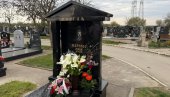 SEĆANJE KOJE NE BLEDI: Održan desetogodišnji pomen Marinku Madžgalju na Novom bežanijskom groblju (FOTO/VIDEO)