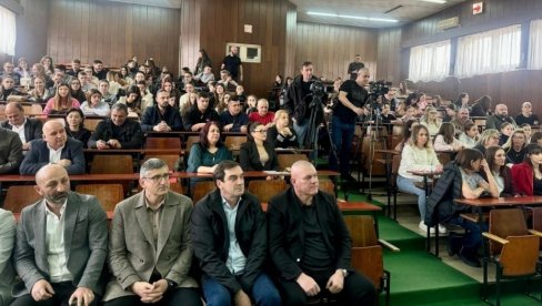 DALIBOR MARKOVIĆ PALMA : Doneti zakon o zaštiti dece od negativnog uticaja društvenih mreža