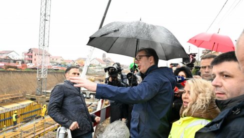 TO JE VELIKA STVAR, TEŠKO DA ĆE TO IKADA IKO DOSTIĆI Vučić obišao Ekspo: Vidim da sve više stranaca dolazi da živi ovde (FOTO/VIDEO)
