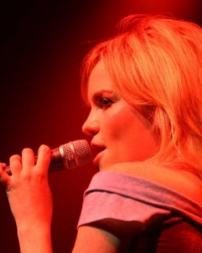 ПРОВОДИЛА СЕ ЗА СВОЈ РОЂЕНДАН, А ОНДА ЈОЈ СЕ ДЕСИЛО НЕШТО ШТО ЈУ ЈЕ ОБЕЛЕЖИЛО ЗА ЦЕО ЖИВОТ: Мистериозни нестанак певачице која је коначно сп