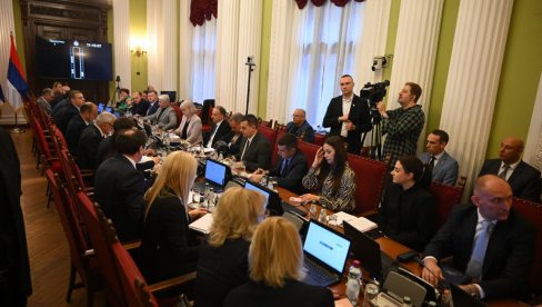 KO JE KRIV ZA SMRT STUDENTKINJE? Završila se sednica odbora za obrazovanje: Rektor Đokić ne sme Anu Brnabić da pogleda u oči