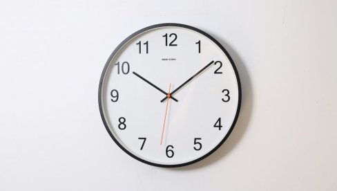 VEČERAS KRAĆE SPAVAMO - POČINJE LETNJE RAČUNANJE VREMENA: Stručnjaci upozoravaju da je važno da se organizam pripremi za ovu promenu