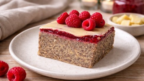 POSNI PLAZMA-MAK-MALINA KOLAČ: Kombinacija koja osvaja na prvi zalogaj