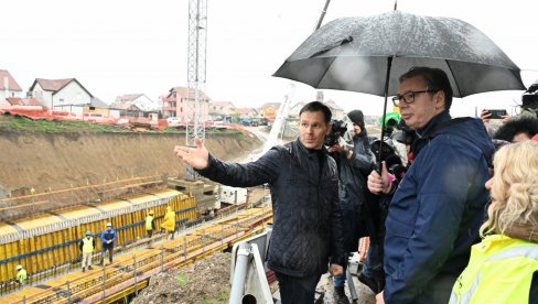 "SOKO" VEĆ TUTNJI MAĐARSKOM PRUGOM: Predsednik Srbije juče obišao radove na izgradnji u okviru projekata za "Ekspo 2027"