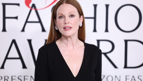 U SEDMOJ DECENIJI IZGLEDA SAVRŠENO: Tajna mladolikog izgleda DŽulijen Mur (FOTO)