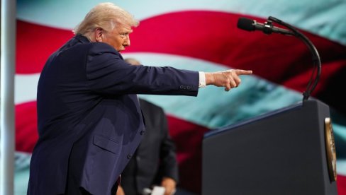 TRAMP ŽELI DA VLADA NAMA KAO TIRANIN: Ovaj Holivudski glumac osuo paljbu po predsedniku Amerike, pomenuo i Iran (VIDEO)