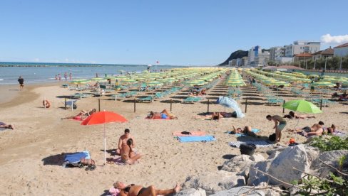 UVODI SE NOVO PRAVILO: Od 1. aprila zabrana pušenja na plažama