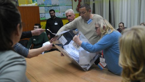 PRVI REZULTATI IZBORA U KULI: Lista SNS pobedila blokadere u centralnoj gradskoj opštini