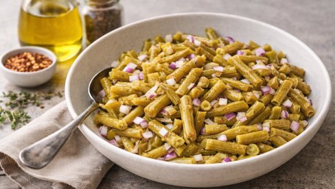 СВЕЖИНА НА ТАЊИРУ: Салата од бораније која освежава сваки оброк